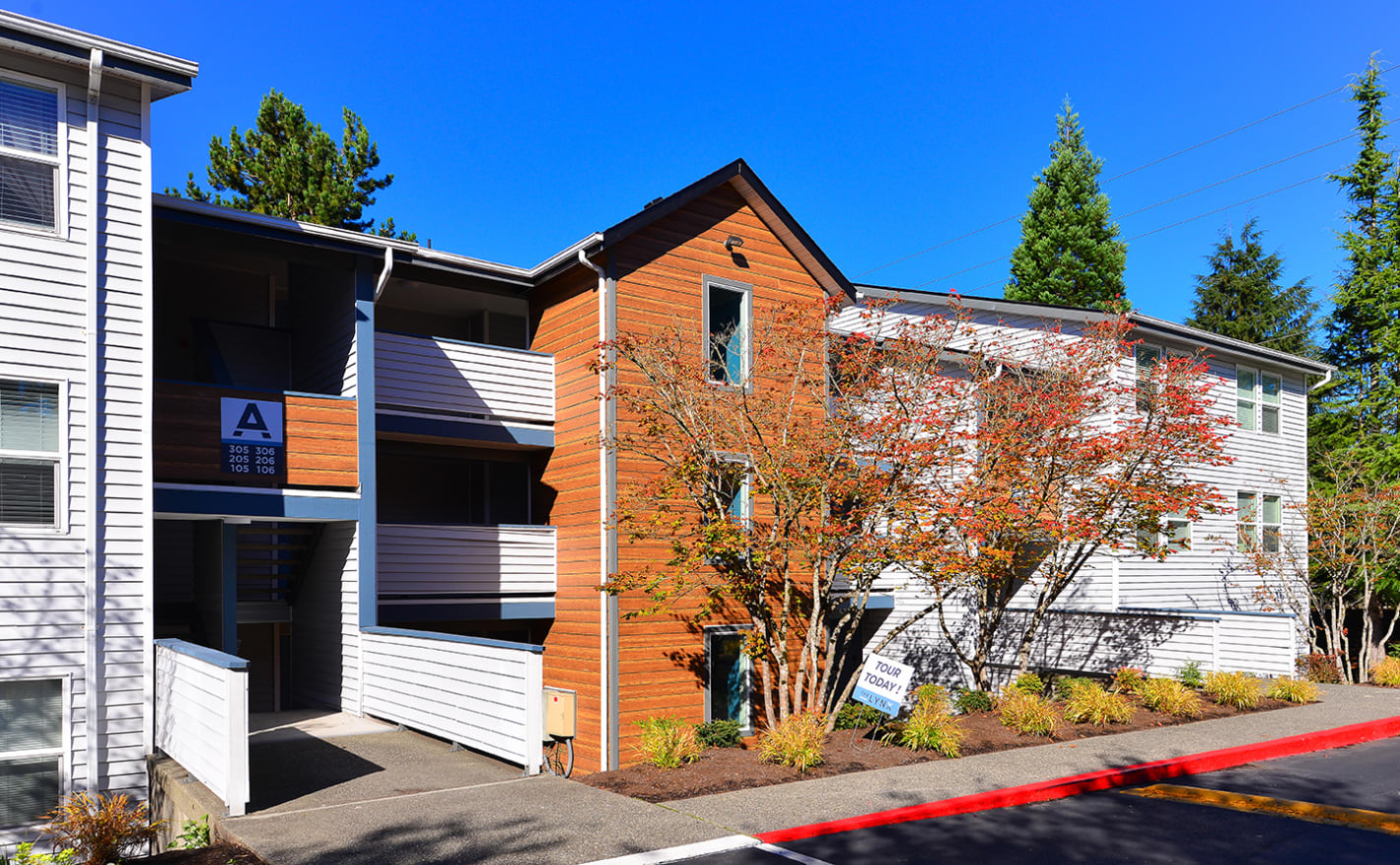 Photos and Video of The Lynx Apartments in Everett, WA